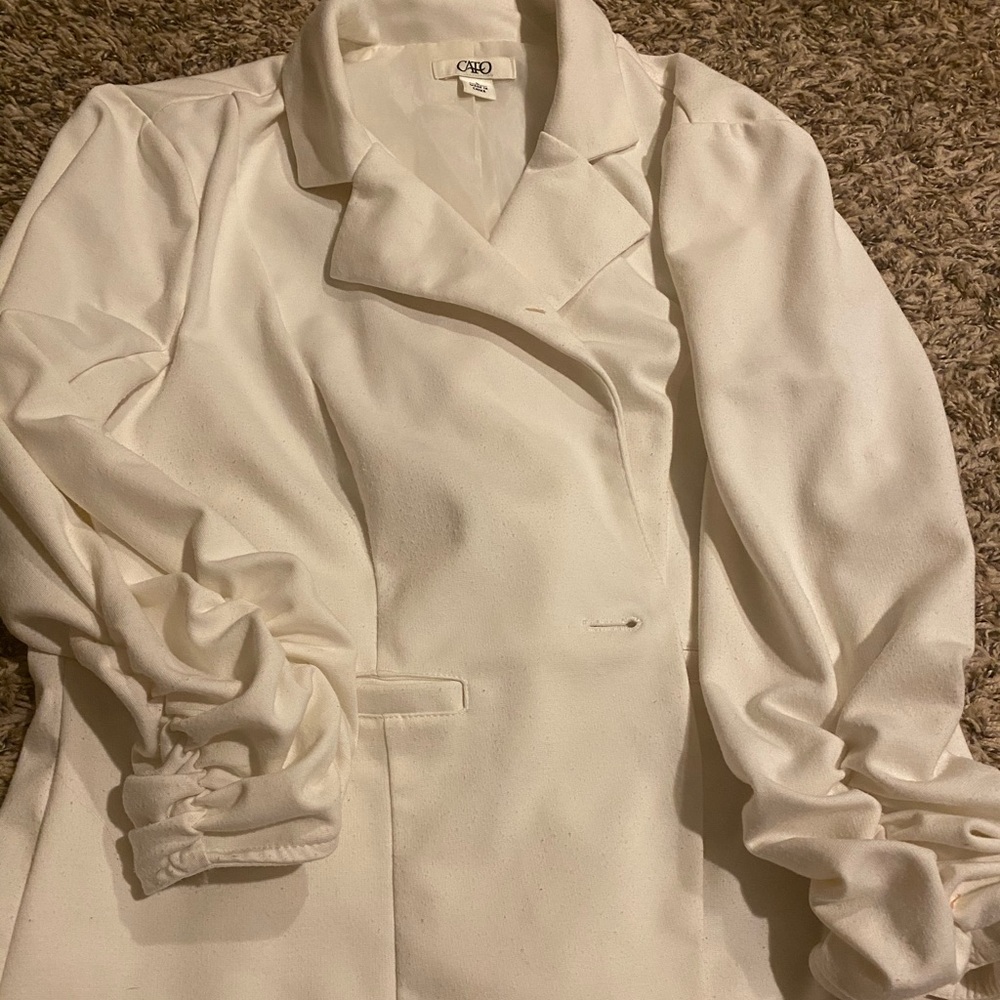 🖤 5/$25 🖤 Cato white blazer